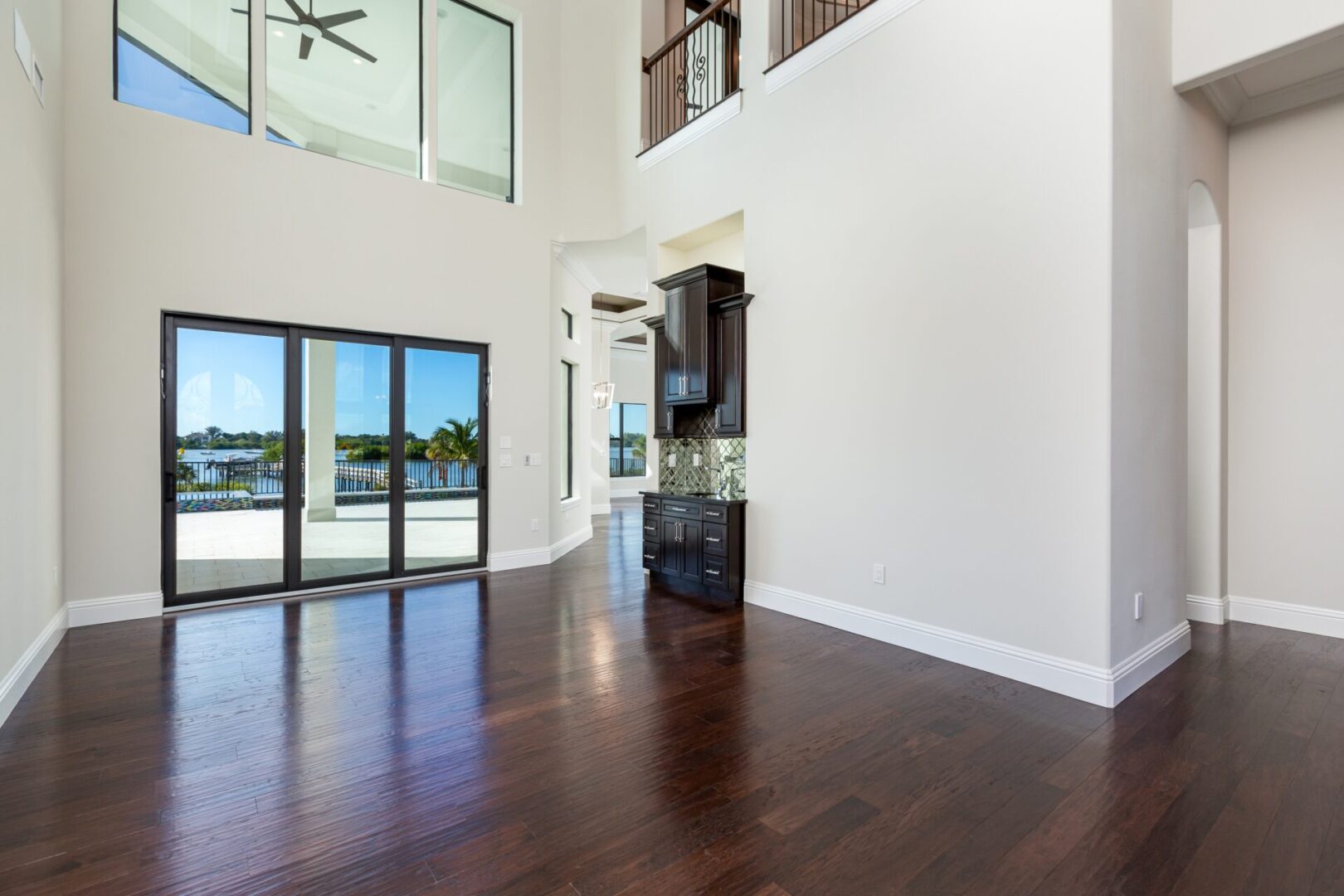 Sanibel 24